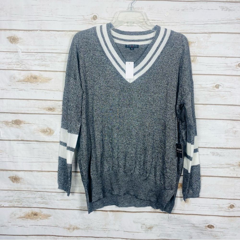 Poof! Gray and White V-Neck Women's Sweater Size L